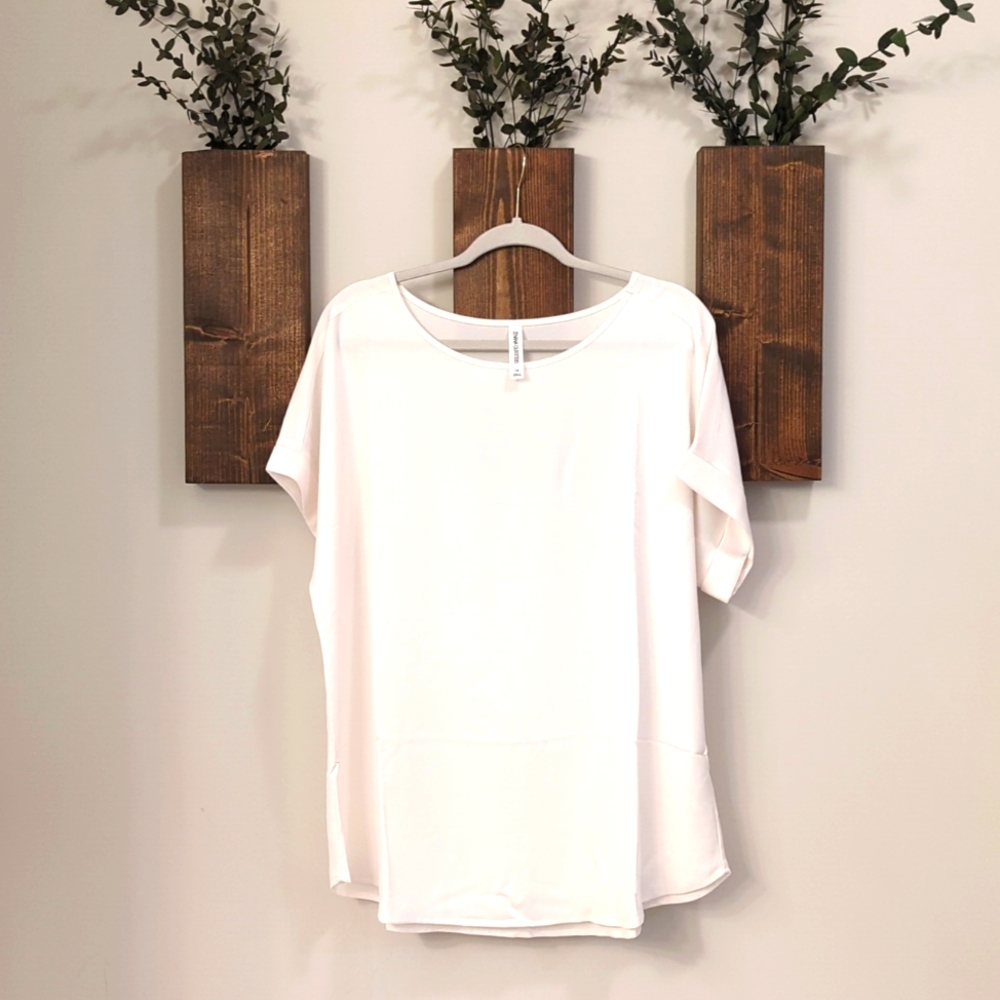 NWOT White Zenana Blouse with Cuffed Sleeves